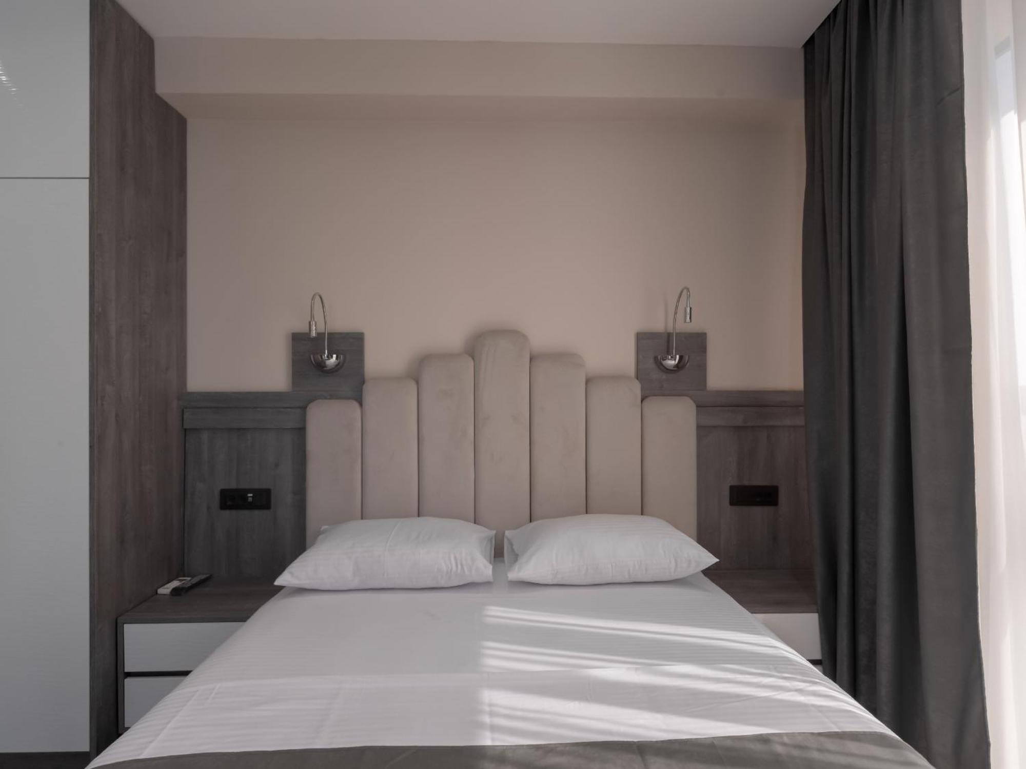 Hotel Diman Dobra Voda Buitenkant foto